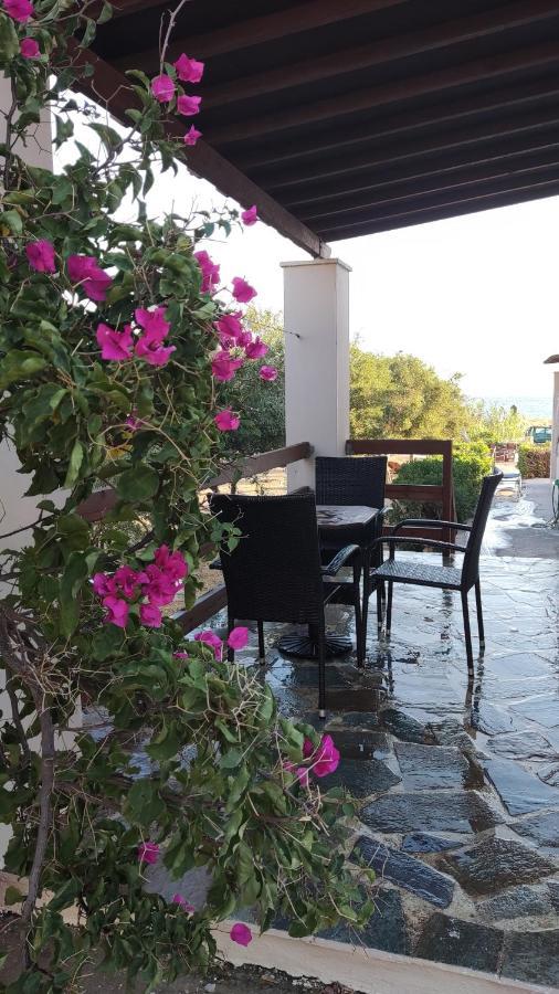 Tramonto Nel Delfini Apartment Kini Exterior photo
