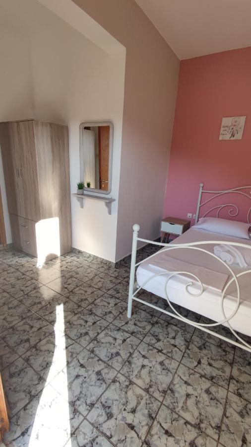 Tramonto Nel Delfini Apartment Kini Exterior photo