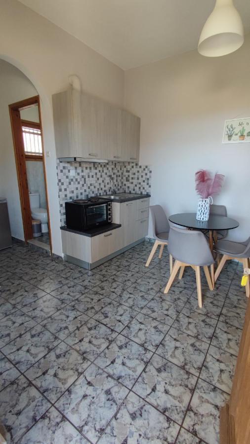 Tramonto Nel Delfini Apartment Kini Exterior photo