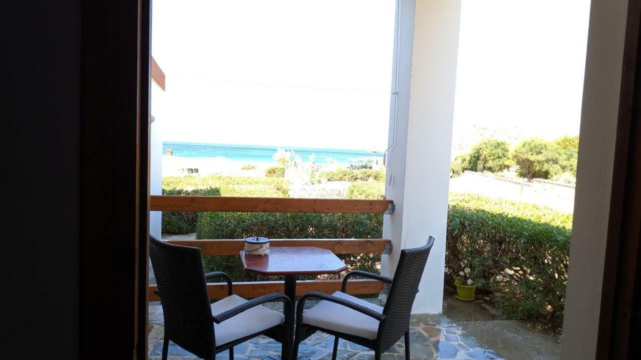 Tramonto Nel Delfini Apartment Kini Exterior photo